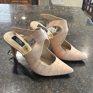 Jones New York Women's Light Pink/Peach Croc-Embossed Heels